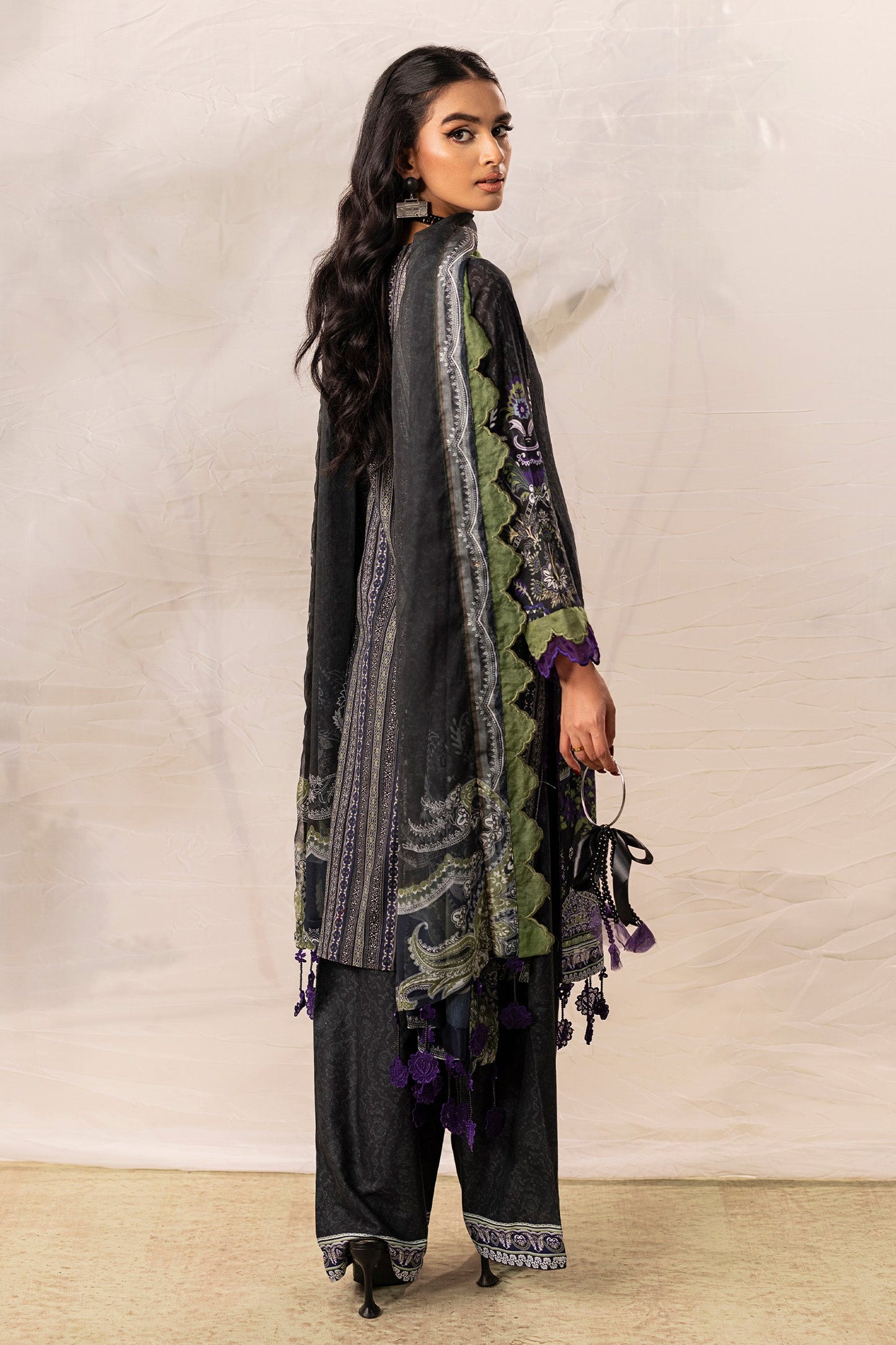GUL-E-RAATAN