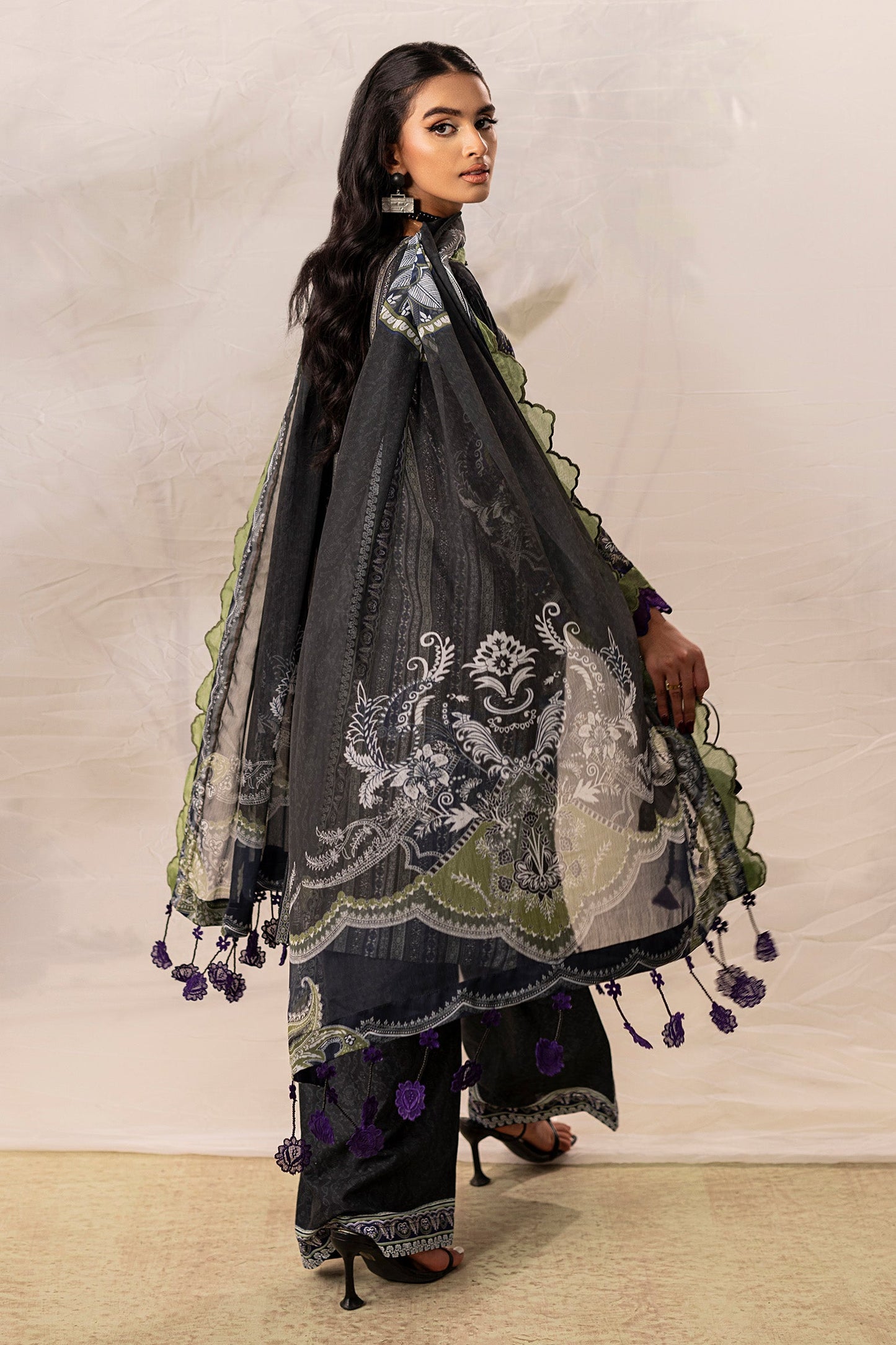 GUL-E-RAATAN