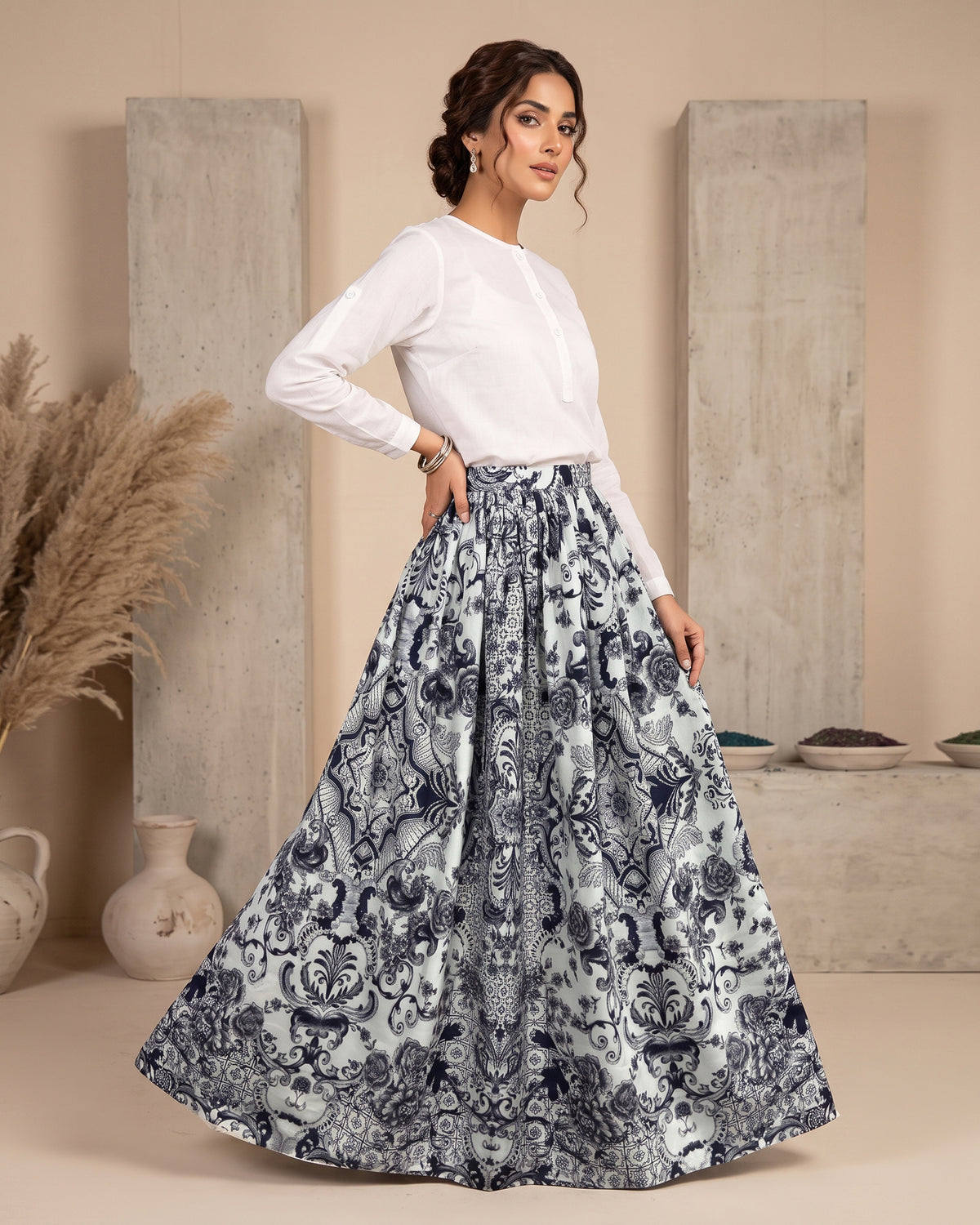 Iconic Style ( MAHNAAZ )
